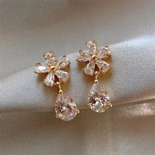 💎 Boucles d’Oreilles à Tige en Zircon – Légères, Luxueuses et Irrésistibles ✨