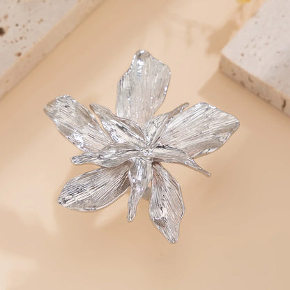 🌸 Bague à Deux Couches avec Grande Fleur – Audace et Féminité ✨