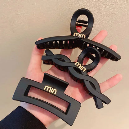 💫 Pinces à griffes en acétate – L’accessoire qui transforme ton look en un clin d’œil