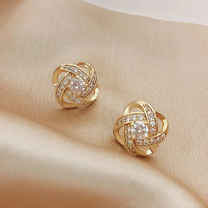 💎 Boucles d’Oreilles à Tige en Zircon – Légèreté et Luxe à l’état pur ✨
