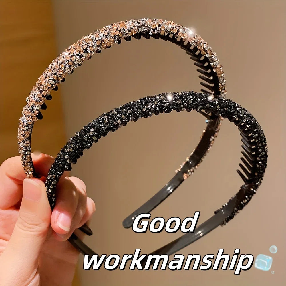 :  💎 Bandeau en Strass Denté – L’éclat qui tient en place ✨